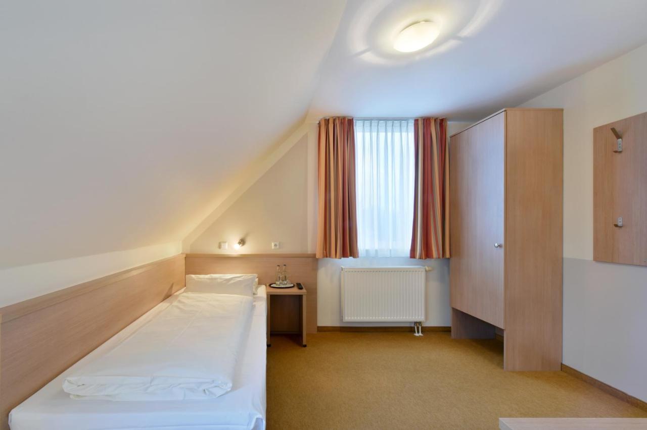 Meinhotel Hamburgo Exterior foto